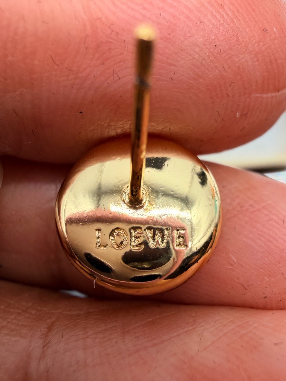 Loewe Anagram Ear Rings ๐๐๐ - Picture 3 of 3